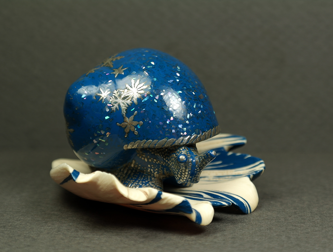 SNOWY SNAIL